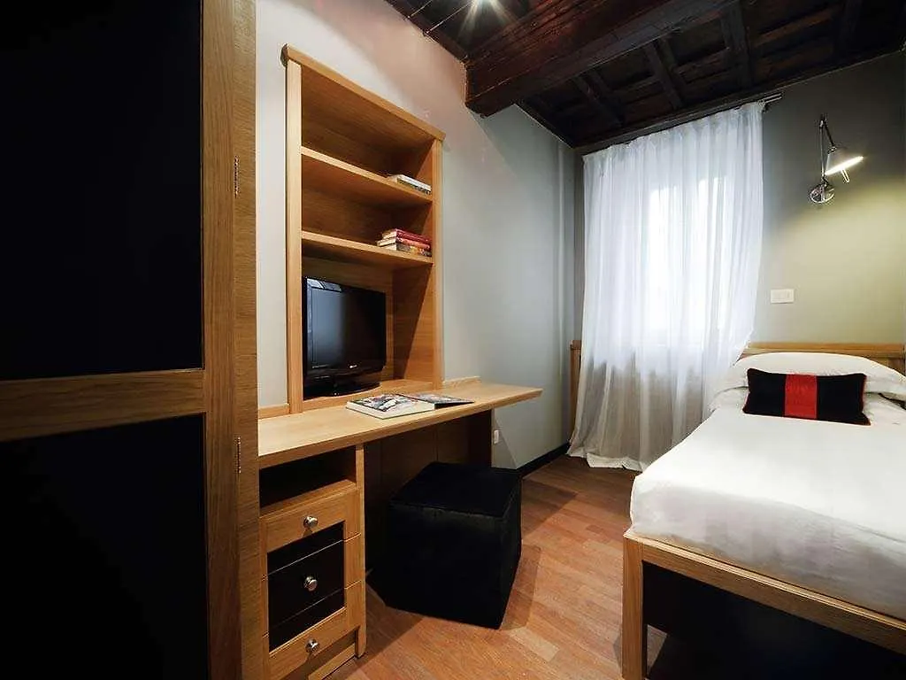Numa Rome Vici Aparthotel