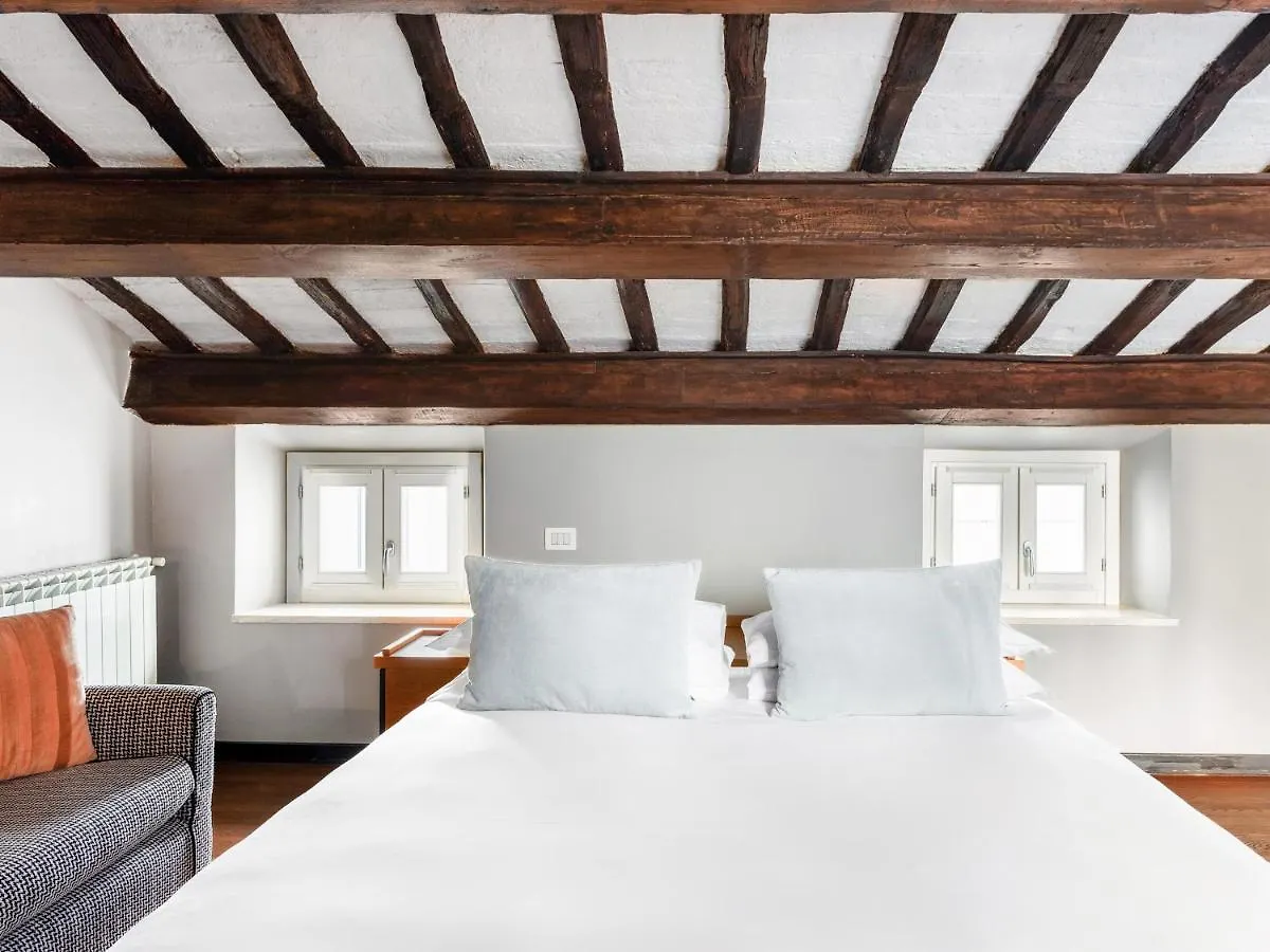 **  Aparthotel Numa Rome Vici Italien